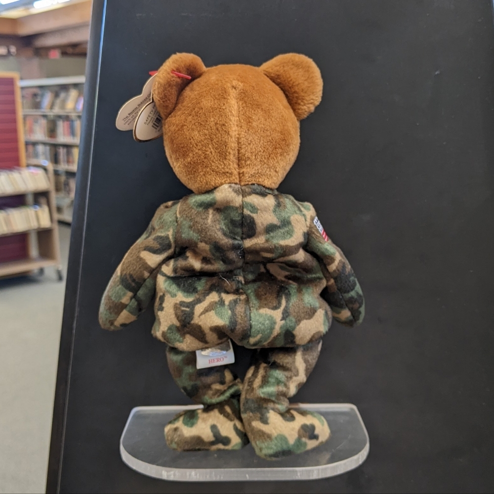 Beanie Baby Hero 2003 | 10th Anniversary TY - Picture 3 of 11